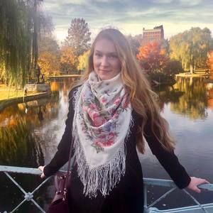 Meet your Posher, Elena